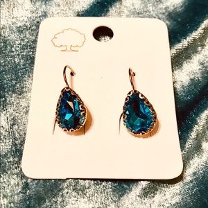 Aqua 💯% Crystal Teardrop Earrings! / (OS) NEW!!